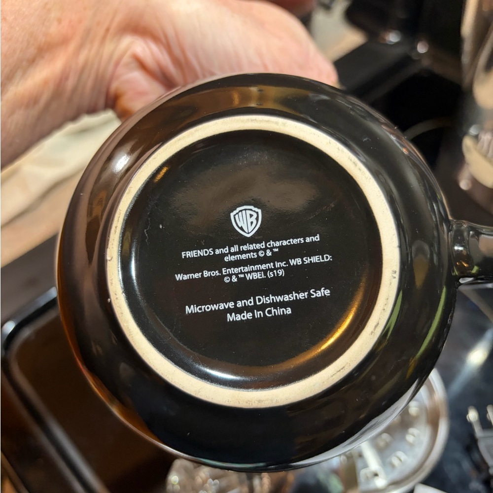 Warner Bros. Central Perk Coffee Set - Black and Silver - Picture 4 of 9